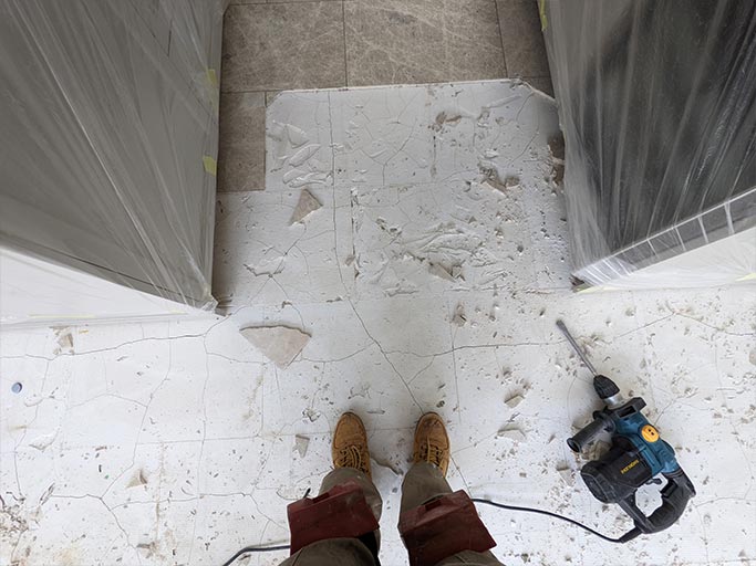 Removing cracked kitchen tiles #CraftedForLife