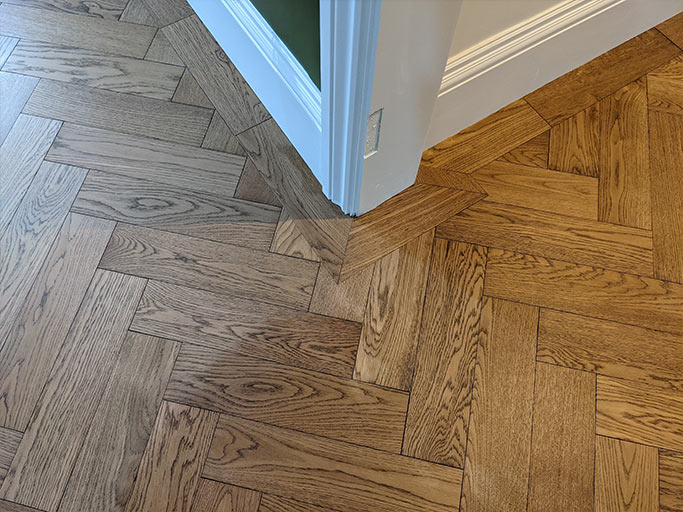 A single row border around the entire floor perimeter to give a subtle, stylish finish to the floor design #CraftedForLife