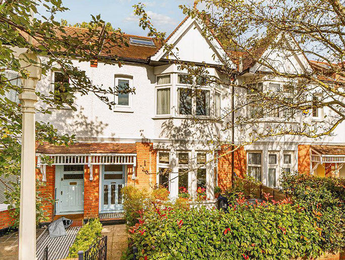 This project took place in a large period terraced house in Ealing #CraftedForLife